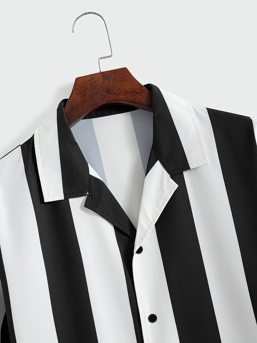 1pc Men'S Summer Casual Striped Button- Shirt - Short Sleeve, Regular Fit, Polyester Woven Fabric, Non-Stretch, Lapel Collar, Placket, for Daily & Outdoor Activities, Hiking, Weekend - Woven Fabric Weight 125g\u002Fm2